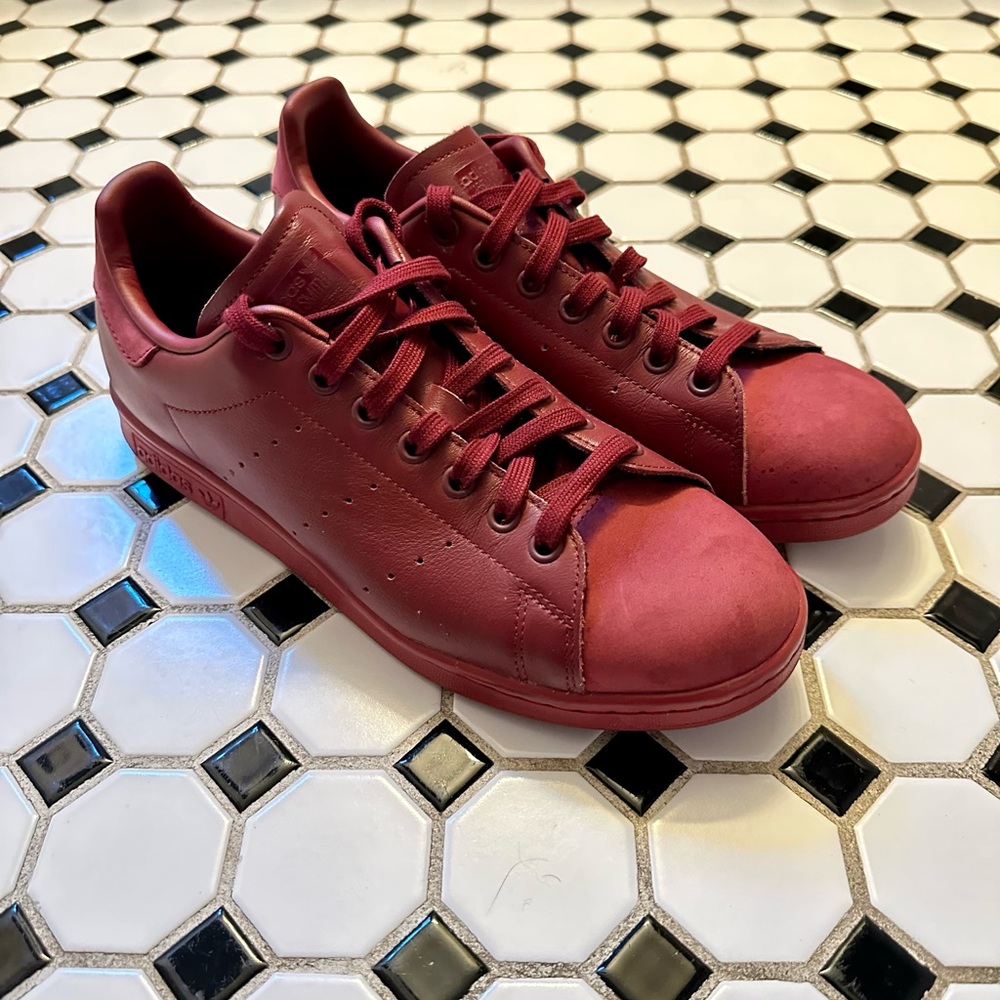 Adidas Stan Smith Men's Burgundy Leather Sneakers